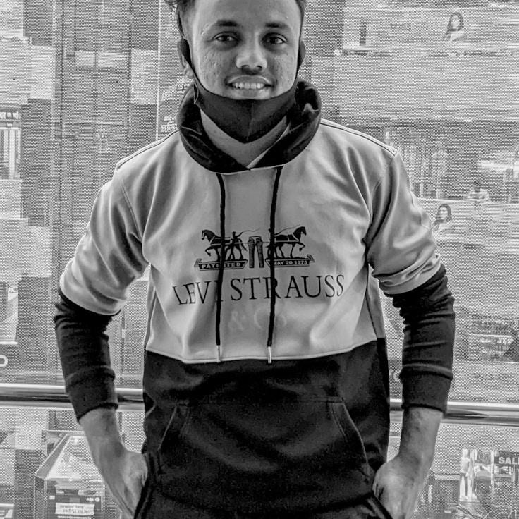 Portrait of Alex Carter, community mentor and Italian cuisine specialist